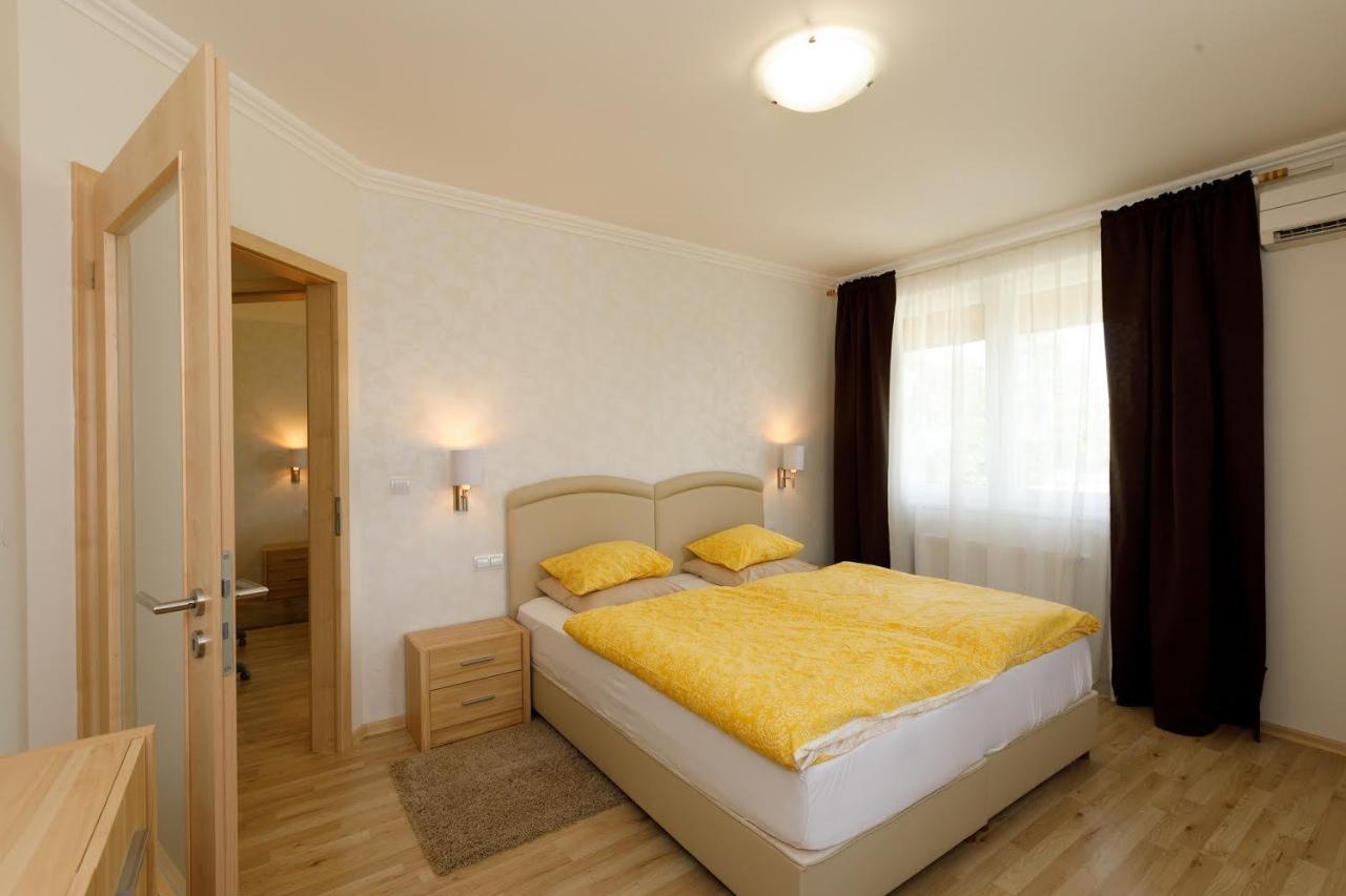 Andi Apartment